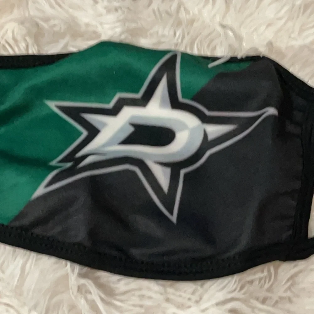 New set/2 Dallas Stars face masks